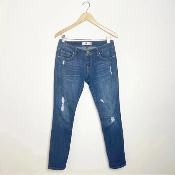 Cabi Slim Boyfriend 3045 Distressed Denim Jeans 2 - Picture 4 of 7